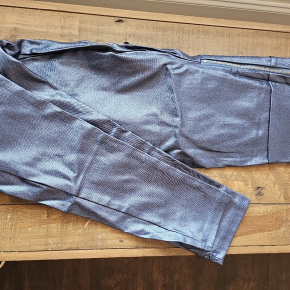 Pants - Picture 2 of 7